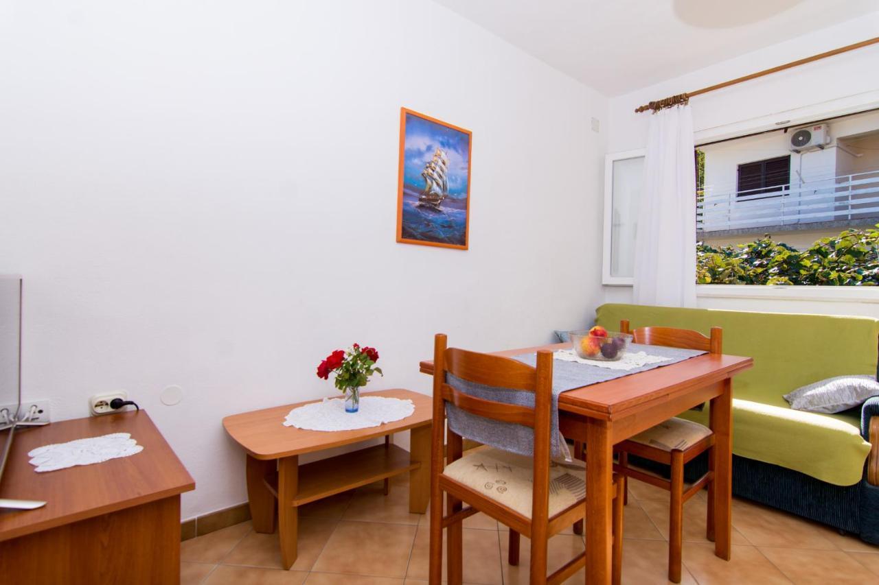 Holidays Apartments Slanada With Terrace And Sea View, Near The Beach & Town Trogir, Free Parking, Quiet Place On Peninsula Ciovo Exterior photo