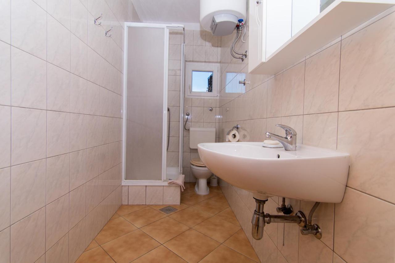 Holidays Apartments Slanada With Terrace And Sea View, Near The Beach & Town Trogir, Free Parking, Quiet Place On Peninsula Ciovo Exterior photo